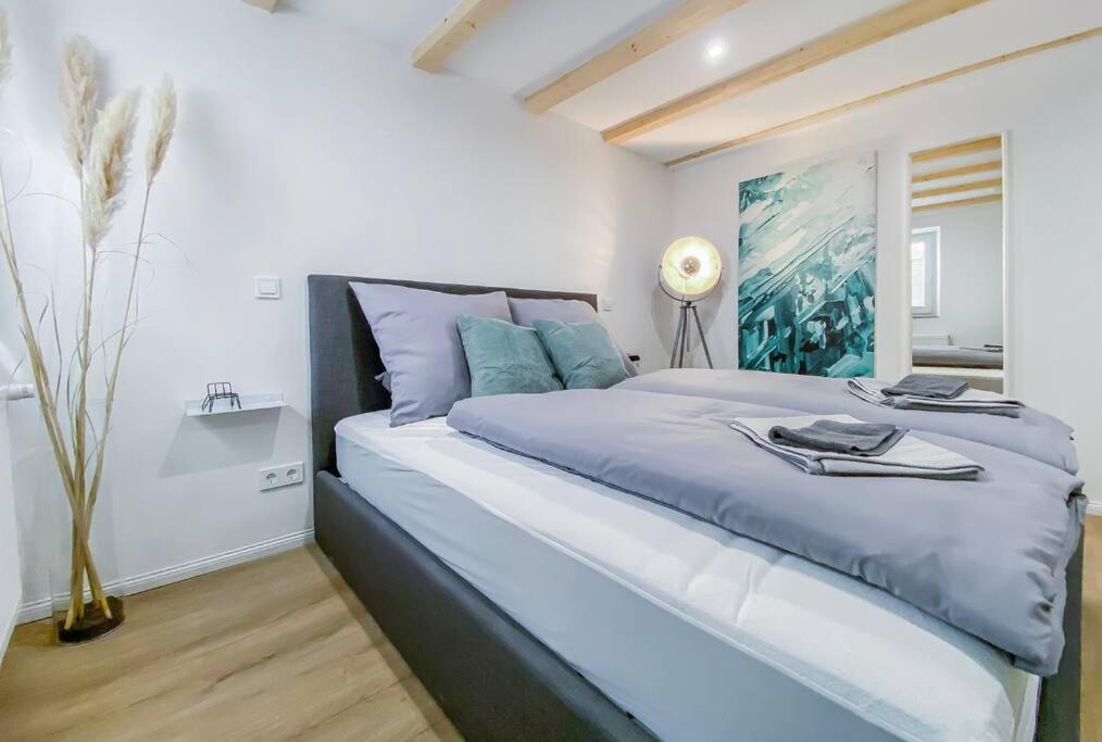 Stylisches Apartment Mit Terrasse In Der Altstadt Von Donauwoerth Ngoại thất bức ảnh